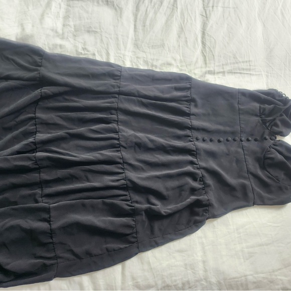 Elegant Black Button-Down Dress - Picture 1 of 2